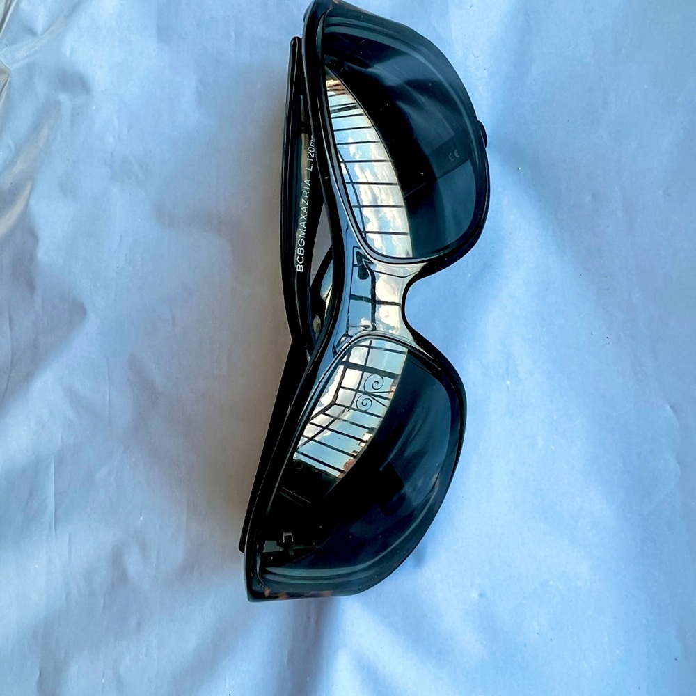 BCBG Maxazria brown tint sunglasses
